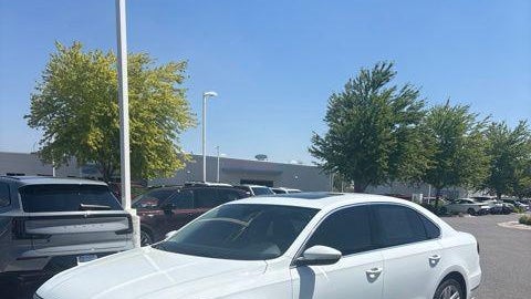 2017 Volkswagen Passat 1.8T SEL Premium