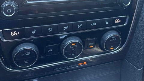 2017 Volkswagen Passat 1.8T SEL Premium
