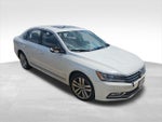 2017 Passat Thumbnail 5