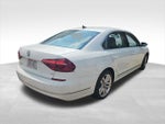 2017 Passat Thumbnail 6