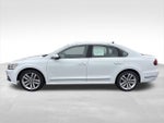2017 Passat Thumbnail 3
