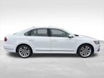 2017 Passat Thumbnail 7