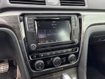 2017 Passat Thumbnail 18