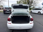 2017 Passat Thumbnail 26