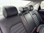 2017 Passat Thumbnail 30