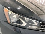 2017 Passat Thumbnail 26
