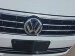 2017 Passat Thumbnail 23