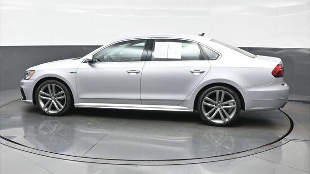 2017 Volkswagen Passat 1.8T R-Line