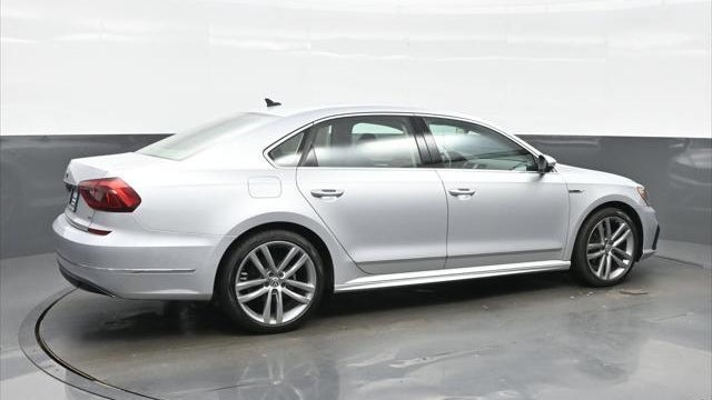 2017 Volkswagen Passat 1.8T R-Line