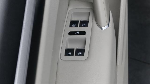 2017 Volkswagen Passat 1.8T R-Line