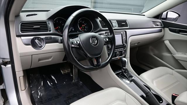 2017 Volkswagen Passat 1.8T R-Line