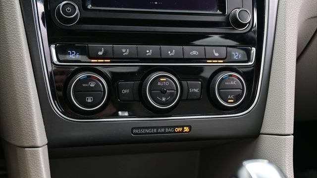 2017 Volkswagen Passat 1.8T R-Line