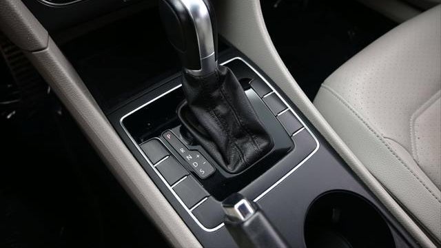 2017 Volkswagen Passat 1.8T R-Line
