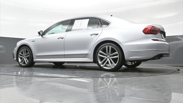 2017 Volkswagen Passat 1.8T R-Line