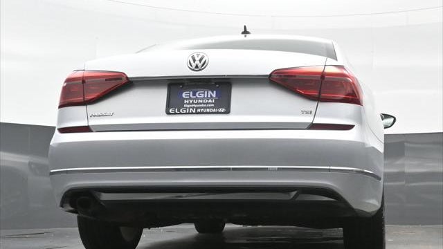 2017 Volkswagen Passat 1.8T R-Line