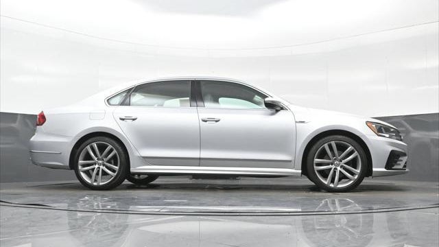 2017 Volkswagen Passat 1.8T R-Line