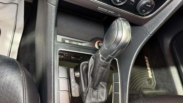 2017 Volkswagen Passat 1.8T R-Line
