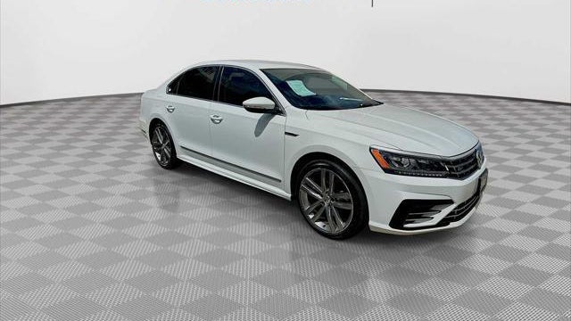 2017 Volkswagen Passat 1.8T R-Line