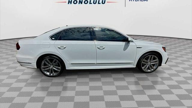 2017 Volkswagen Passat 1.8T R-Line