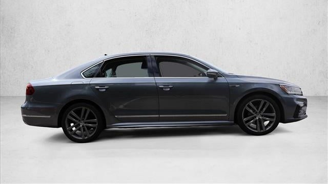 2017 Volkswagen Passat 1.8T R-Line