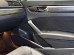 2017 Passat Thumbnail 21