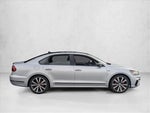 2018 Passat Thumbnail 2