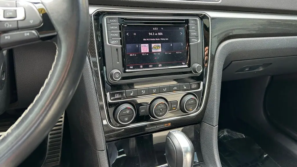 2018 Volkswagen Passat V6 GT