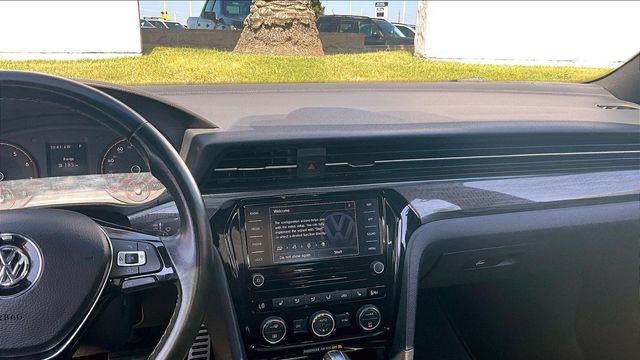 2021 Volkswagen Passat R-Line