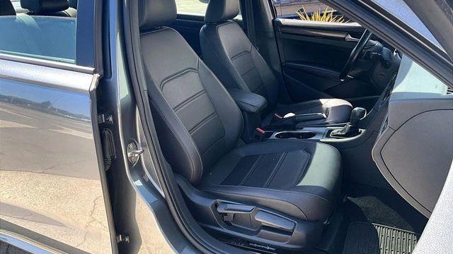 2021 Volkswagen Passat R-Line