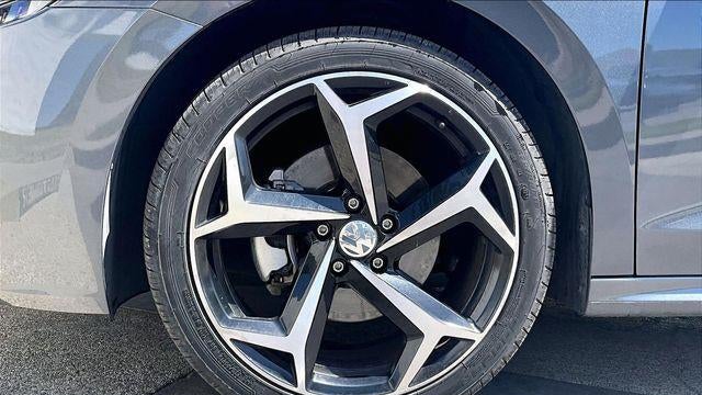 2021 Volkswagen Passat R-Line