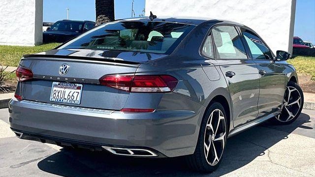 2021 Volkswagen Passat R-Line