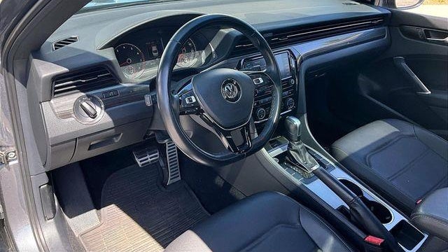 2021 Volkswagen Passat R-Line