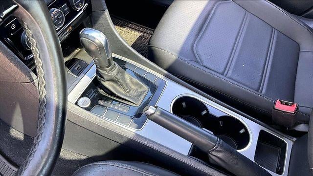 2021 Volkswagen Passat R-Line