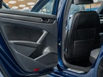 2021 Passat Thumbnail 38