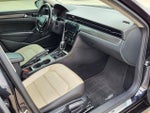 2020 Passat Thumbnail 26