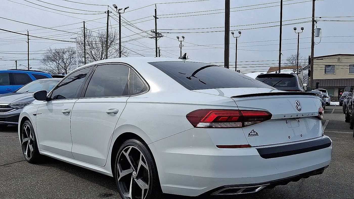 2020 Volkswagen Passat R-Line
