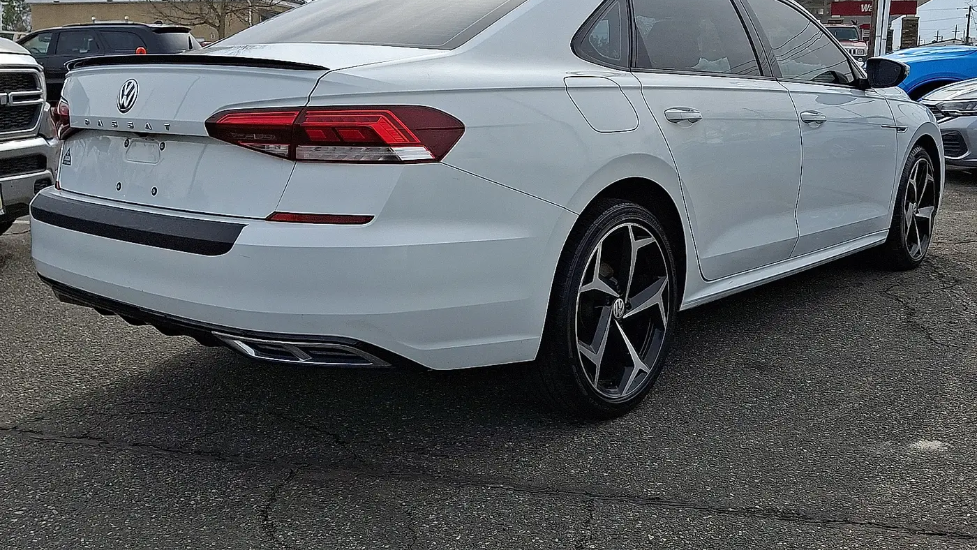 2020 Volkswagen Passat R-Line