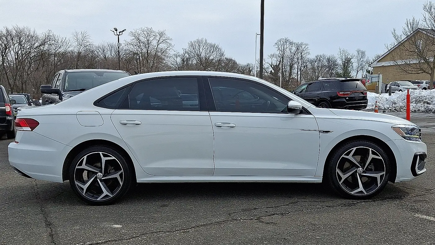 2020 Volkswagen Passat R-Line