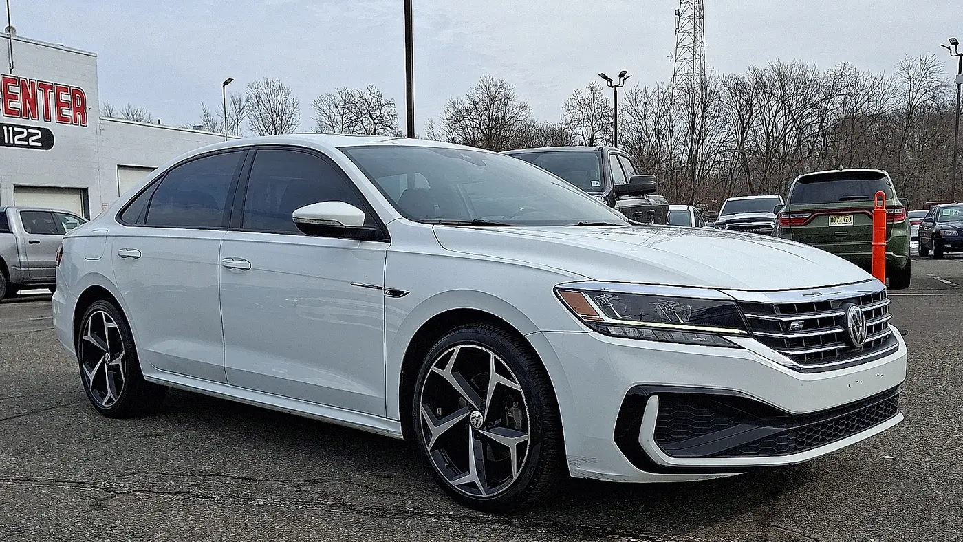 2020 Volkswagen Passat R-Line
