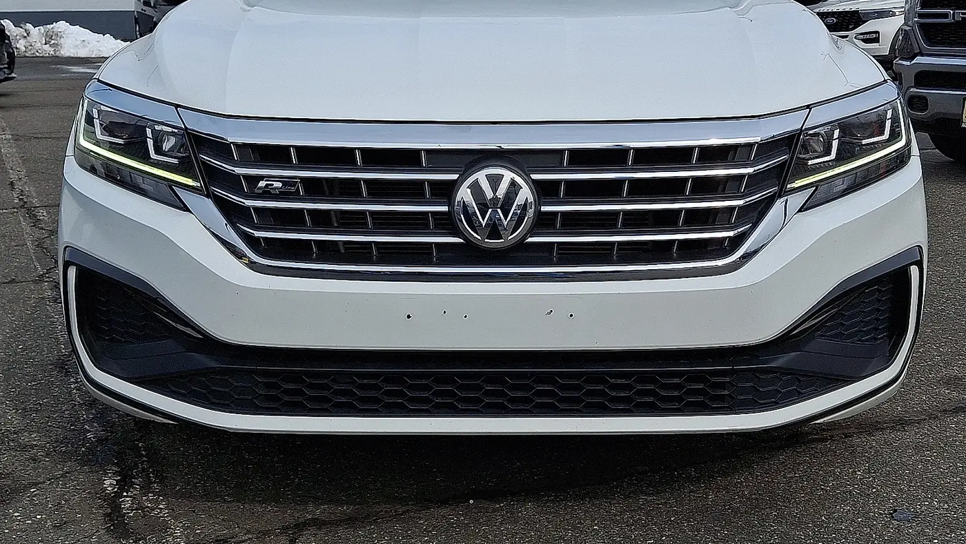 2020 Volkswagen Passat R-Line