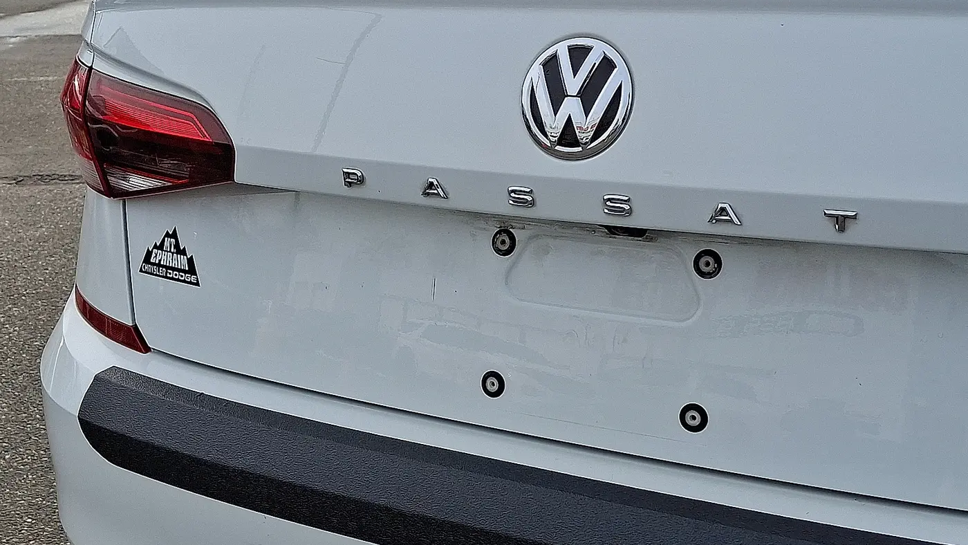 2020 Volkswagen Passat R-Line