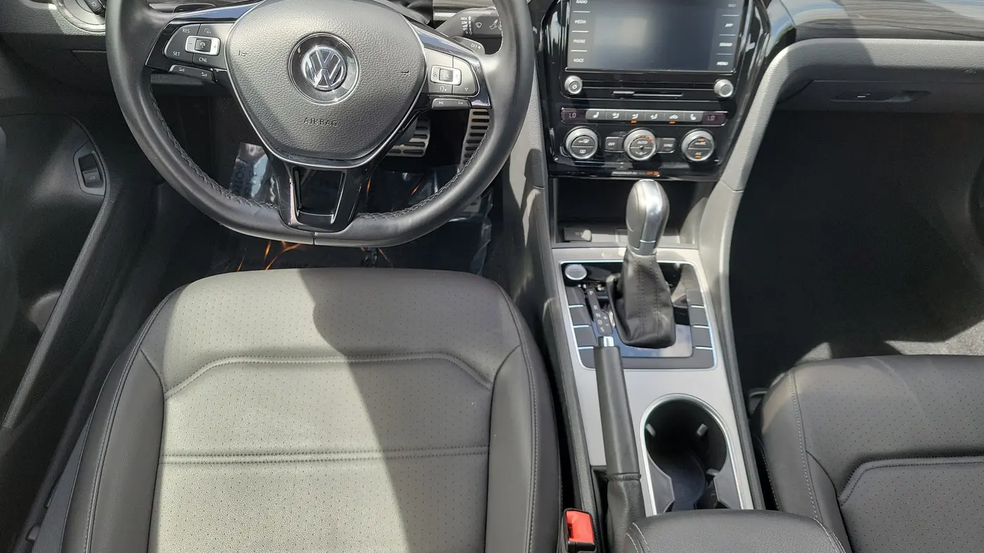2021 Volkswagen Passat R-Line