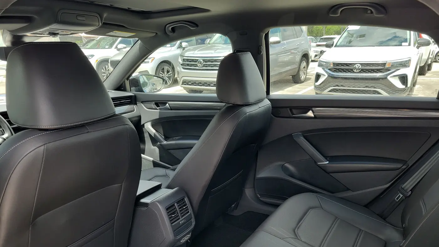 2021 Volkswagen Passat R-Line