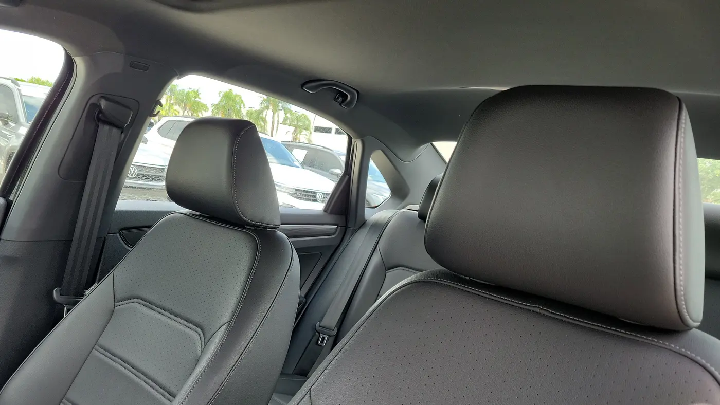 2021 Volkswagen Passat R-Line