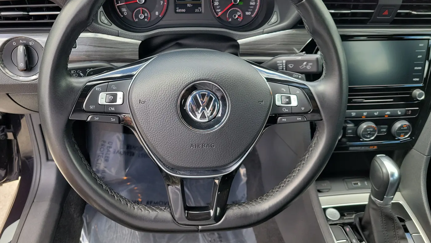 2021 Volkswagen Passat R-Line