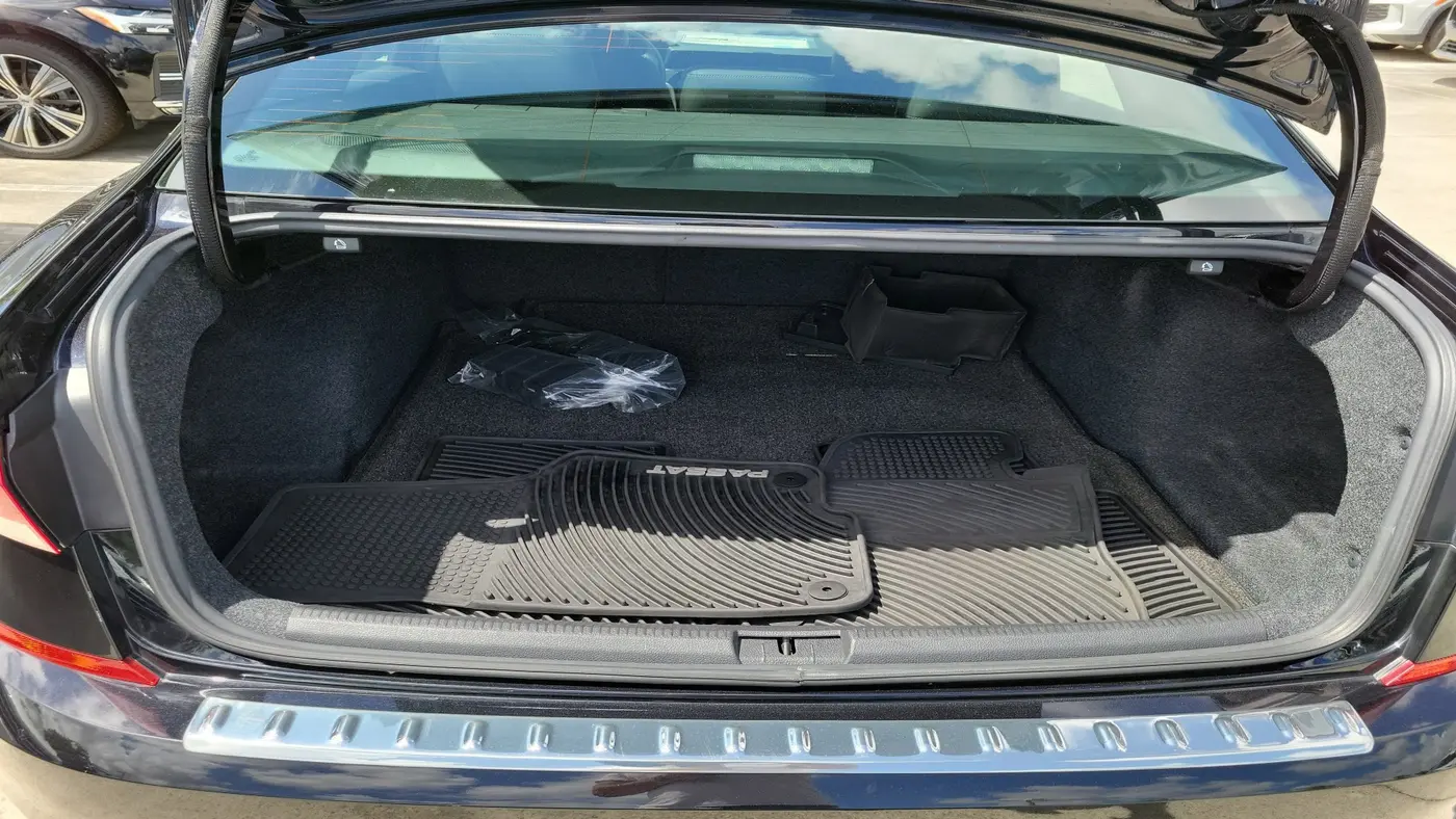 2021 Volkswagen Passat R-Line