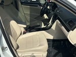 2019 Passat Thumbnail 14