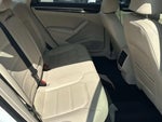2019 Passat Thumbnail 15