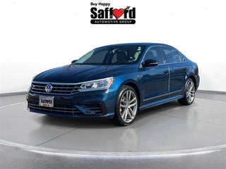 2019 Volkswagen Passat with Tourmaline Blue Metallic Exterior