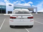 2022 Passat Thumbnail 3